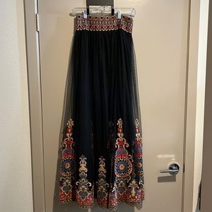 NWT Alice + Olivia Embroidered Tulle Skirt